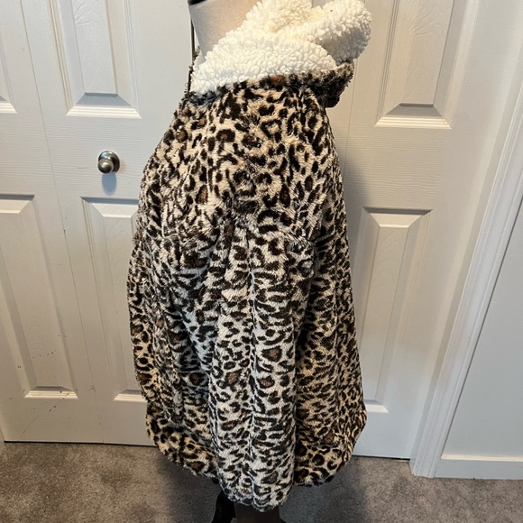 Sherpy reversable size L jacket - Picture 8 of 15